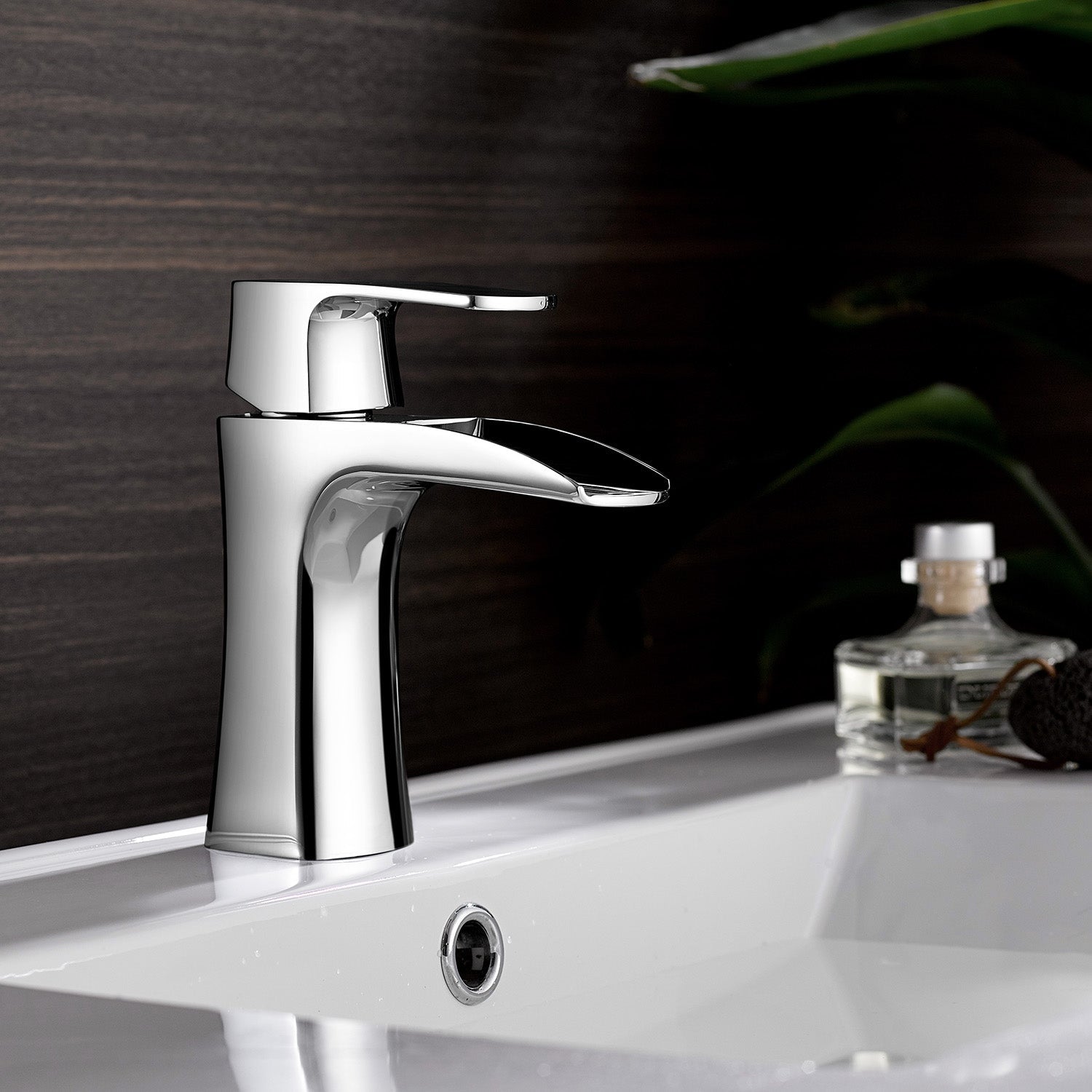 Vinnova Design Alessandra Single Lever Vessel Bathroom Faucet - New Star Living