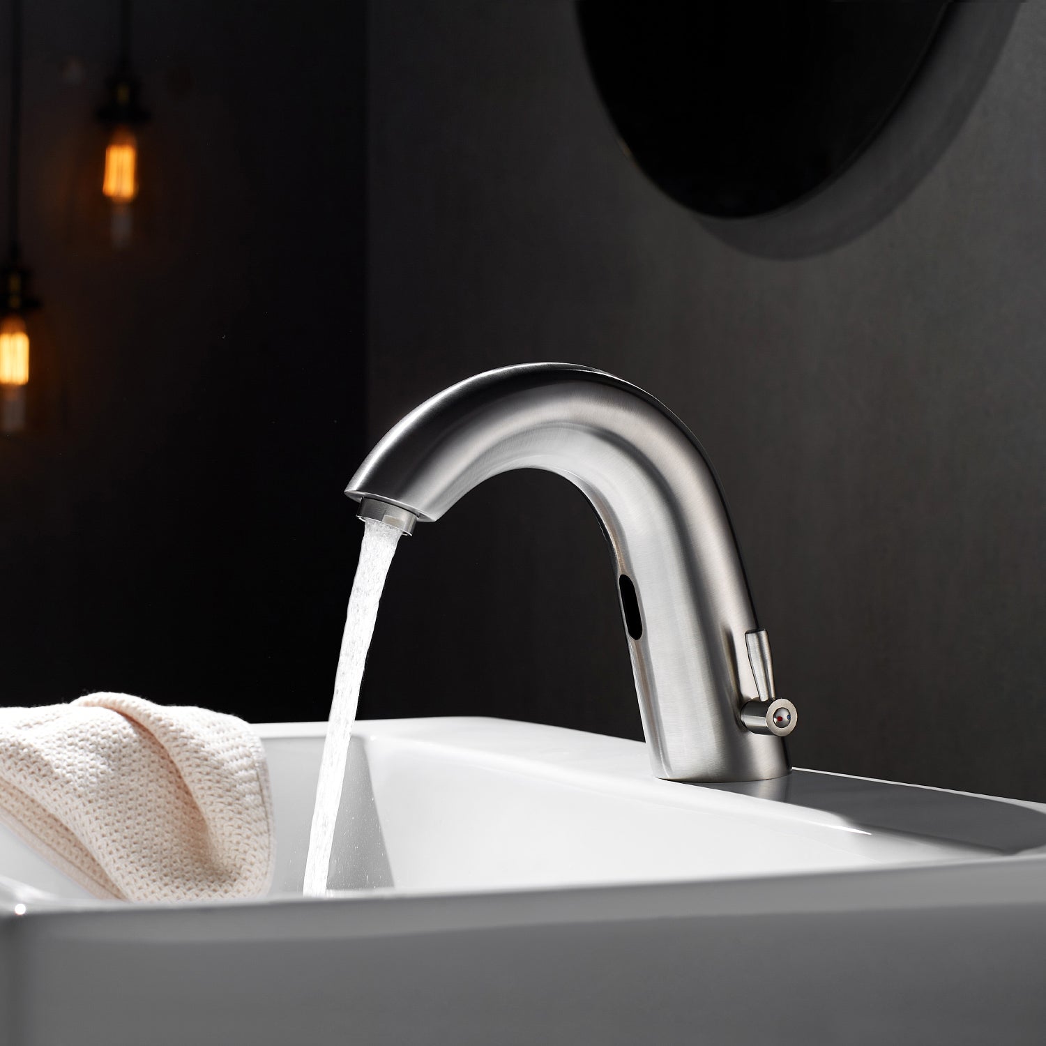 Vinnova Design Jumilla Automatic Sensor Touchless Single Hole Bathroom Faucet - New Star Living