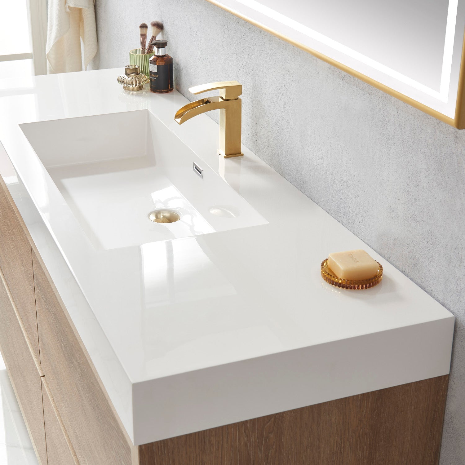 Vinnova Design Huesca 60" Single Sink Bath Vanity in North American Oak with White Composite Integral Square Sink Top - New Star Living