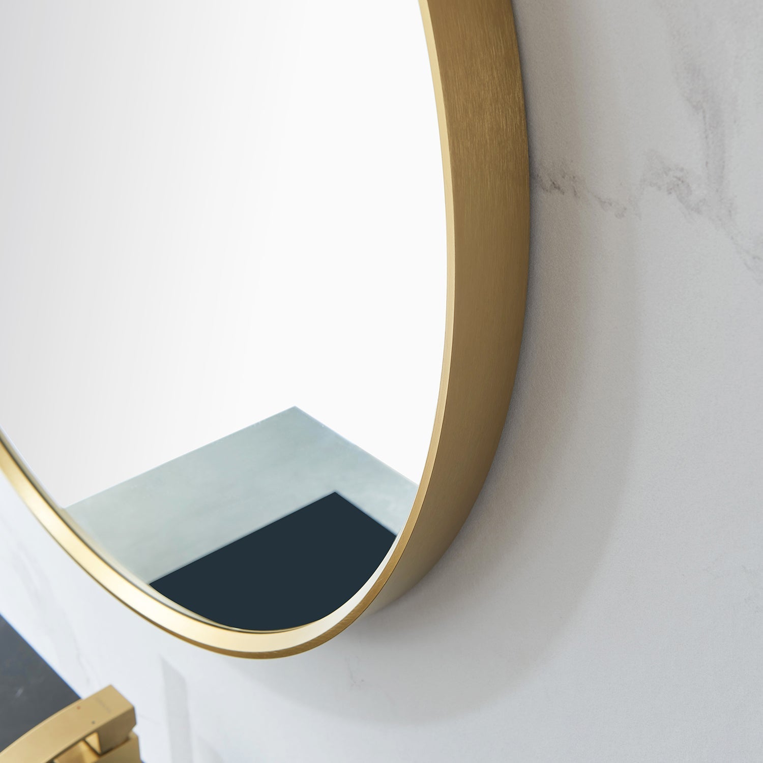 Vinnova Design Cascante 35.4 in. W x 35.4 in. H Round Metal Wall Mirror in Brushed Gold - New Star Living